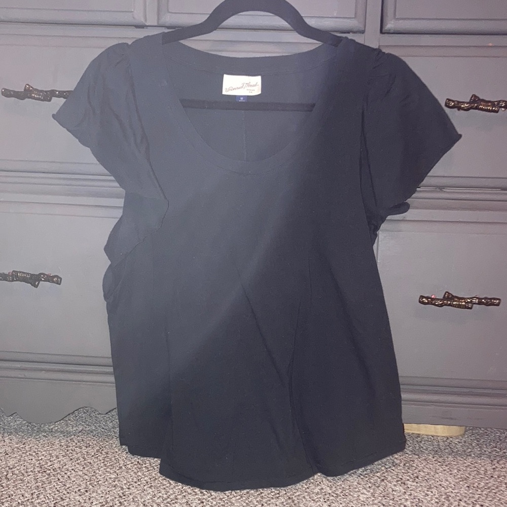 Flutter sleeve top